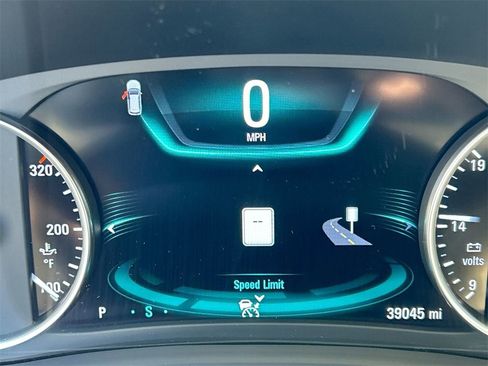 Used 2020 Buick Envision Premium w/ Driver Confidence Package image 34