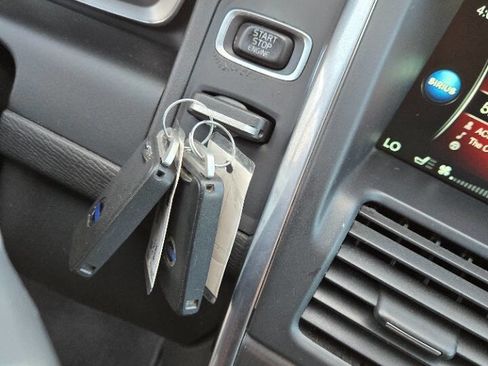 Used 2015 Volvo XC60 T5 Premier image 42