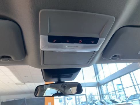 Used 2025 Nissan Sentra SV image 13