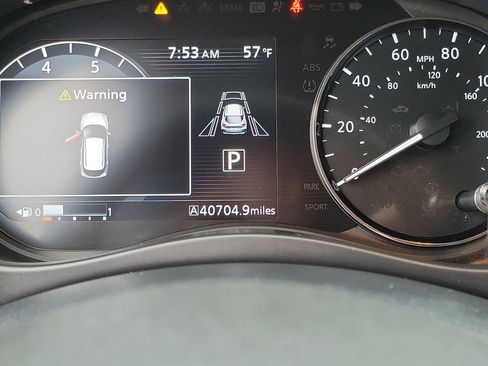 Used 2022 Nissan Kicks SV image 8