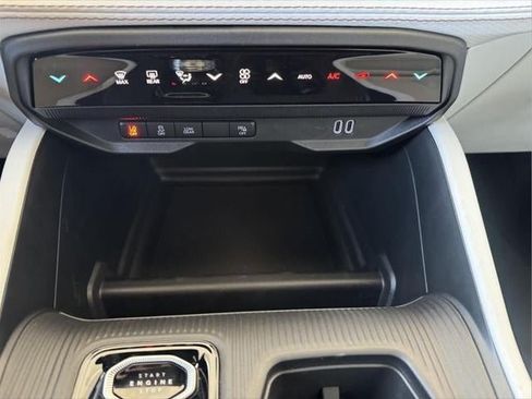 New 2026 Jeep Cherokee Limited AWD/4WD image 59