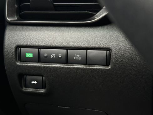 Used 2021 Nissan Sentra SV image 31