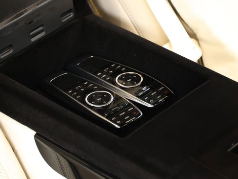 Used 2018 Mercedes-Benz Maybach S 560 4MATIC image 70