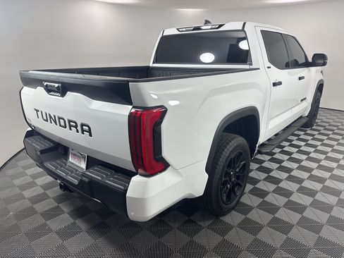 Used 2025 Toyota Tundra SR5 w/ SR5 Convenience Package AWD/4WD image 5