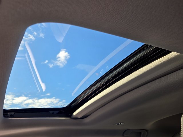 Certified 2025 Acura ADX FWD image 17