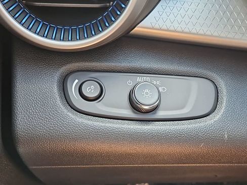 New 2026 Chevrolet Trax LS w/ LS Convenience Package FWD image 18