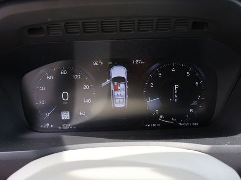Used 2020 Volvo XC90 T6 Momentum AWD/4WD image 34