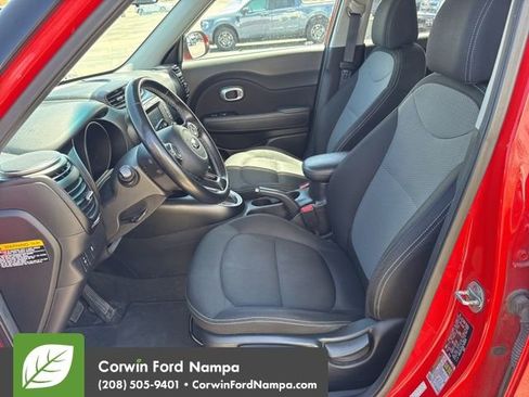 Used 2019 Kia Soul + FWD image 10