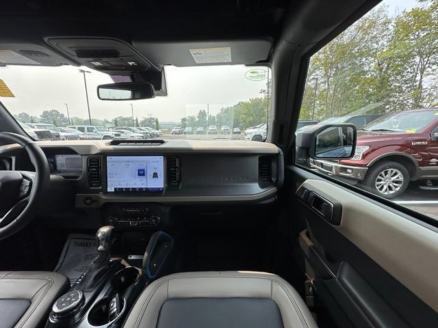 Used 2024 Ford Bronco Wildtrak AWD/4WD image 28