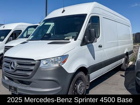 Used 2025 Mercedes-Benz Sprinter 4500 image 1
