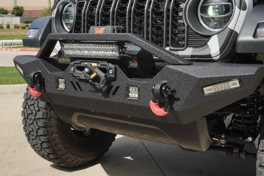 Used 2025 Jeep Gladiator Sport AWD/4WD image 9