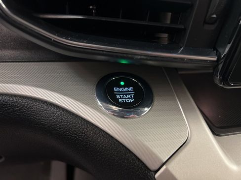 Certified 2021 Ford Explorer XLT w/ Equipment Group 202A image 17