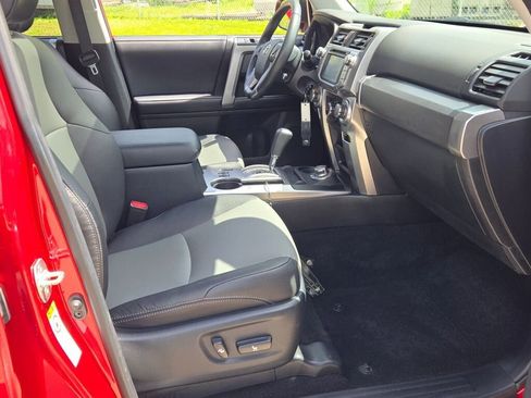 Used 2018 Toyota 4Runner SR5 Premium AWD/4WD image 6