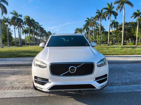 Used 2016 Volvo XC90 T6 Momentum w/ Momentum Plus Package AWD/4WD image 3