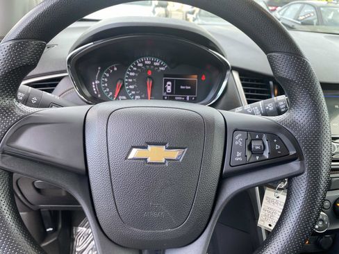 Used 2019 Chevrolet Trax LS image 15