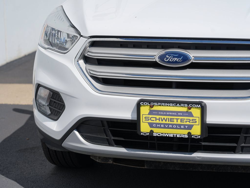 Used 2017 Ford Escape SE AWD/4WD image 9