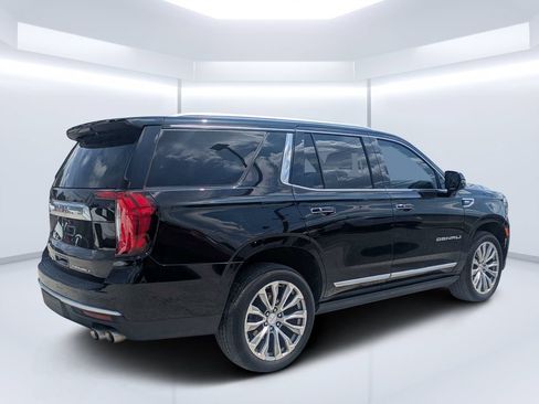 Used 2021 GMC Yukon Denali w/ Denali Premium Package AWD/4WD image 3