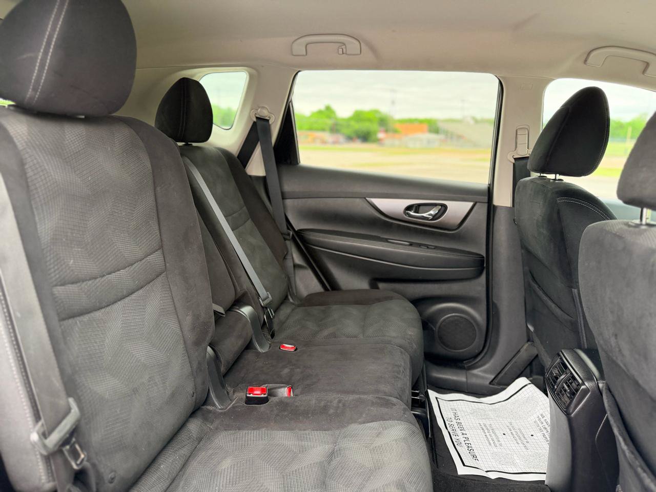 Used 2014 Nissan Rogue SV FWD image 19