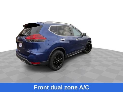 Used 2018 Nissan Rogue SV image 9