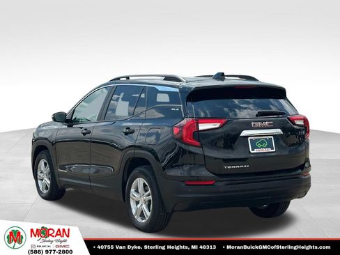 Certified 2023 GMC Terrain SLE w/ Driver Convenience Package FWD image 3