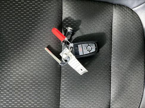 Used 2025 Ford Escape ST-Line FWD image 10