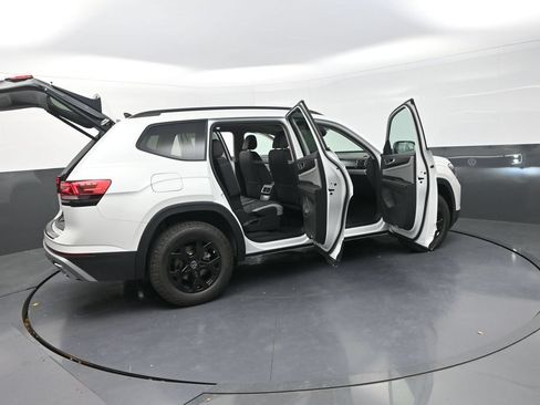 New 2026 Volkswagen Atlas Peak Edition AWD/4WD image 37
