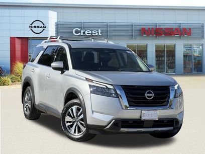 Used 2025 Nissan Pathfinder SL