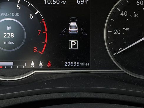 Used 2025 Nissan Versa SV FWD image 34