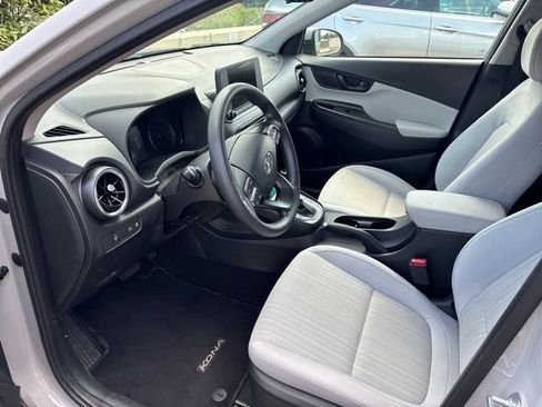 Certified 2023 Hyundai Kona SEL AWD/4WD image 5