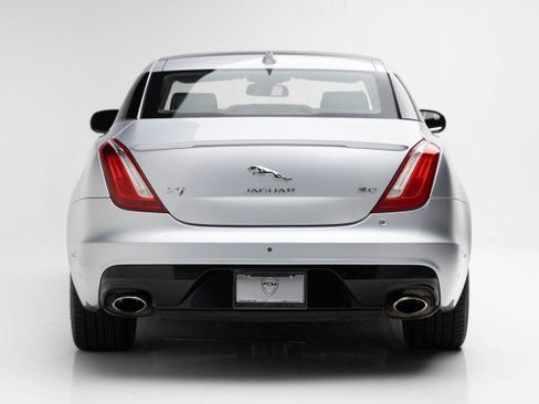 Used 2016 Jaguar XJ R-Sport image 7