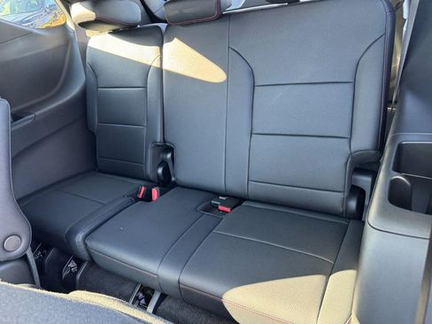 New 2026 Chevrolet Traverse Z71 image 8