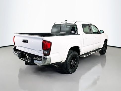 Used 2020 Toyota Tacoma SR5 RWD image 7