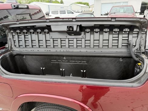 Used 2025 RAM 1500 Limited AWD/4WD image 11