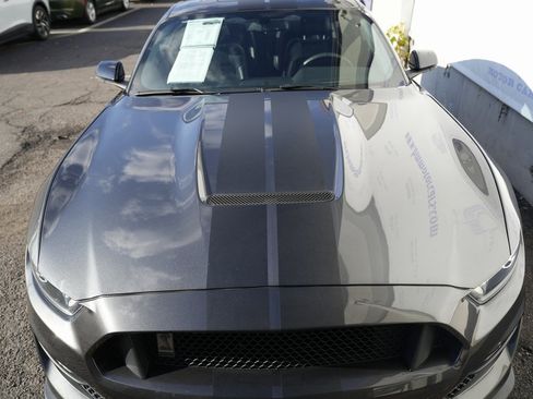 Used 2017 Ford Mustang Shelby GT350 image 25