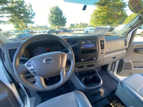 Used 2020 Nissan NV 2500 S image 22