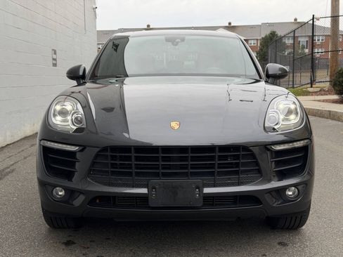 Used 2018 Porsche Macan AWD/4WD image 8
