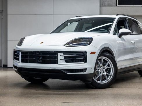 Certified 2025 Porsche Cayenne S AWD/4WD image 21