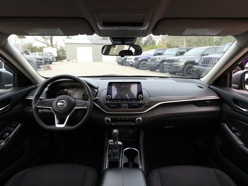 Used 2023 Nissan Altima 2.5 SV image 28