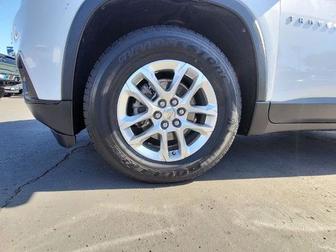 Used 2021 Chevrolet Traverse LS image 30