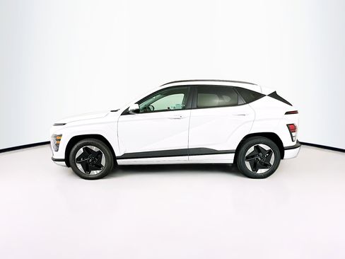 Used 2024 Hyundai Kona SEL FWD image 4