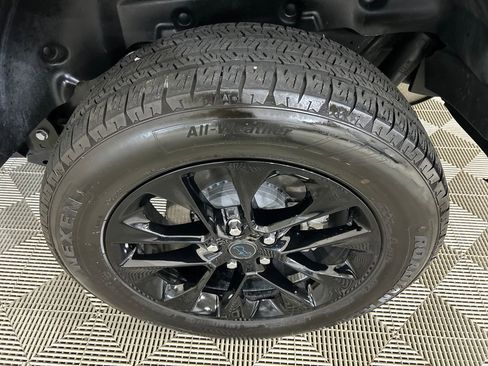 Used 2024 Jeep Wrangler Unlimited Sahara image 10