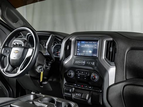 Used 2021 Chevrolet Silverado 2500 Custom w/ Custom Value Package AWD/4WD image 21