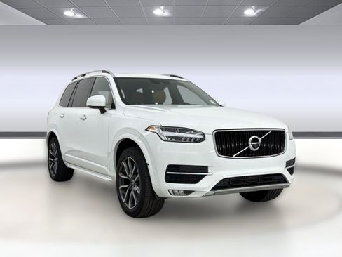 Used 2018 Volvo XC90 T6 Momentum w/ Convenience Package AWD/4WD image 7