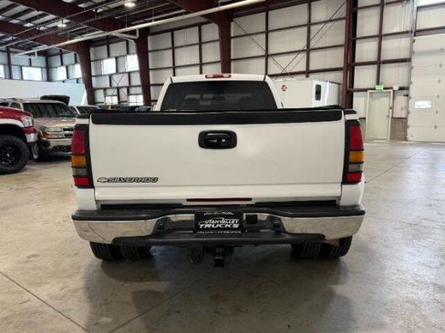 Used 2007 Chevrolet Silverado 3500 LT w/ Heavy-Duty Power Package AWD/4WD image 9