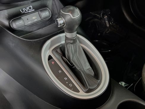 Used 2015 Kia Soul image 23