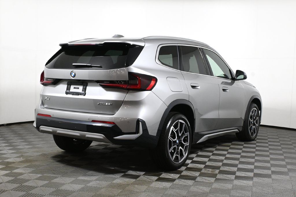 Certified 2025 BMW X1 xDrive28i w/ Technology Package AWD/4WD image 7