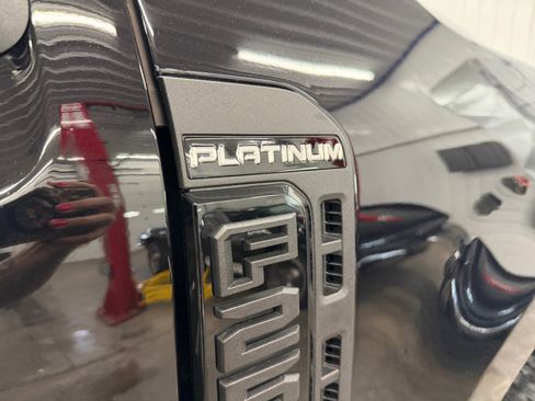 Used 2025 Ford F250 Platinum AWD/4WD image 32