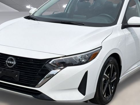 Used 2025 Nissan Sentra SV FWD image 18