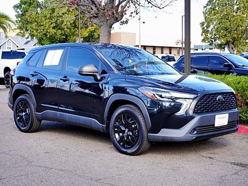 Used 2022 Toyota Corolla Cross L image 6