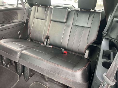 Used 2017 Dodge Grand Caravan GT FWD image 7